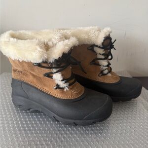 Sorel Snow Angel Black and Tan Fur-Lined Boots